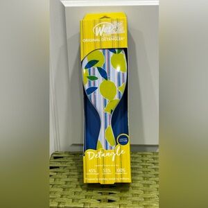 WET BRUSH Original Detangler in LEMONS Pattern NWT